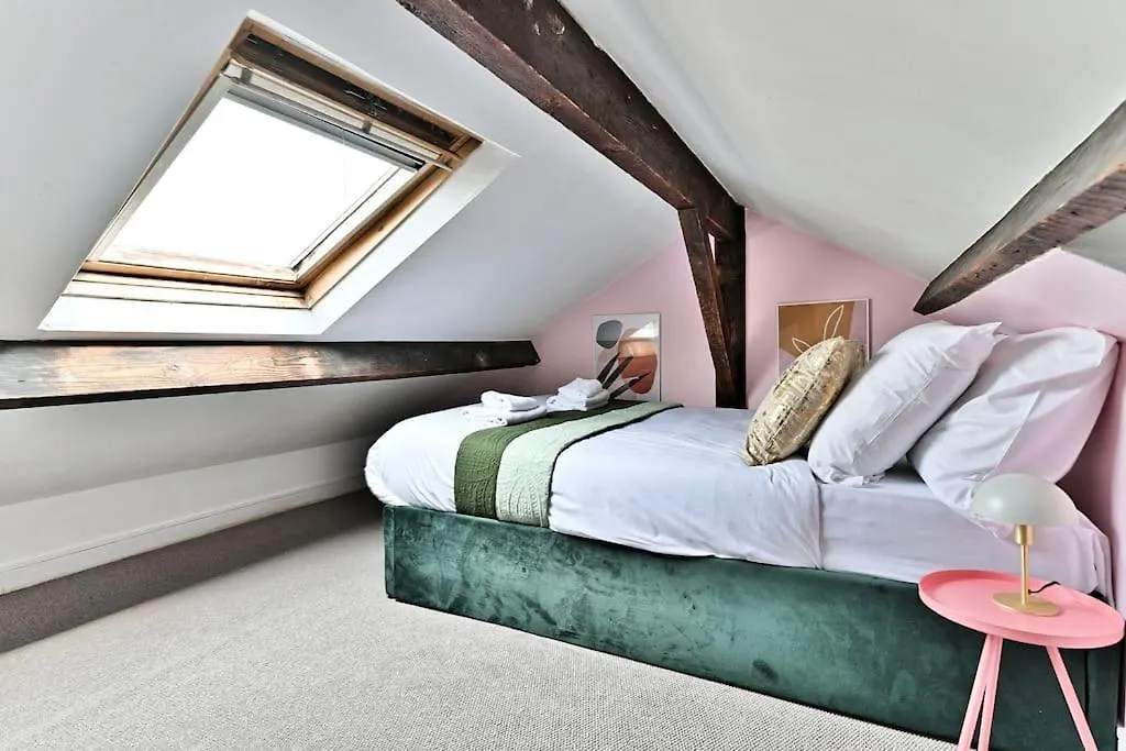 Loft Mezzanine Central A Paris 14Eme 0*,  France