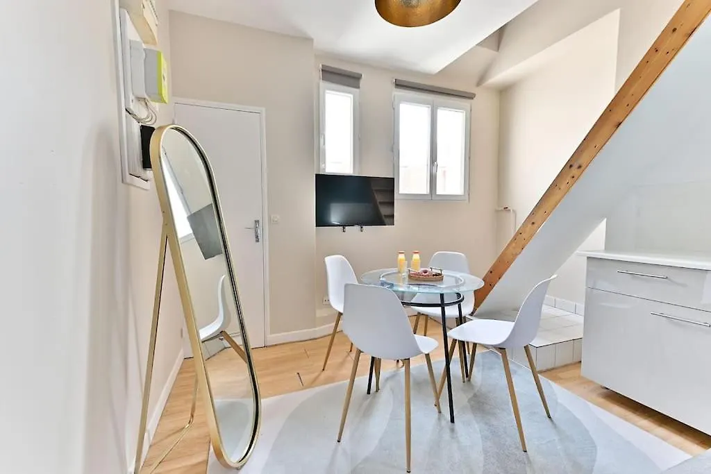 Loft Mezzanine Central A Paris 14Eme Apartment